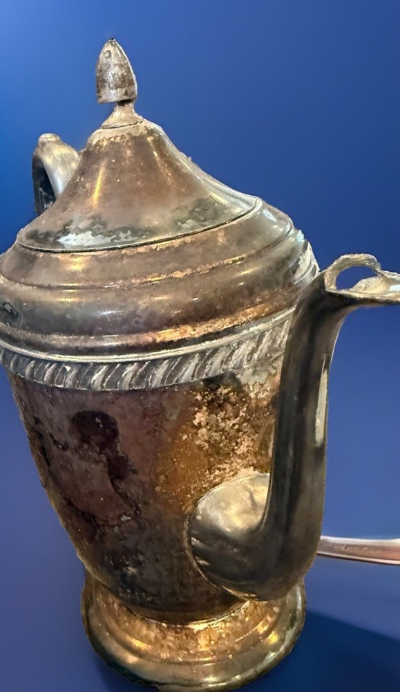 Tea Pot Silver-Plated William Rogers Needs Polished