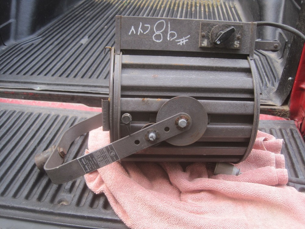Mole Richardson Type 412 Studio Fresnel Light-WORKS
