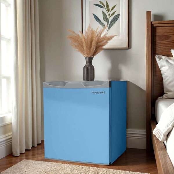 Frigidaire, 1.6 Cu. Ft. Compact Refrigerator, Blue