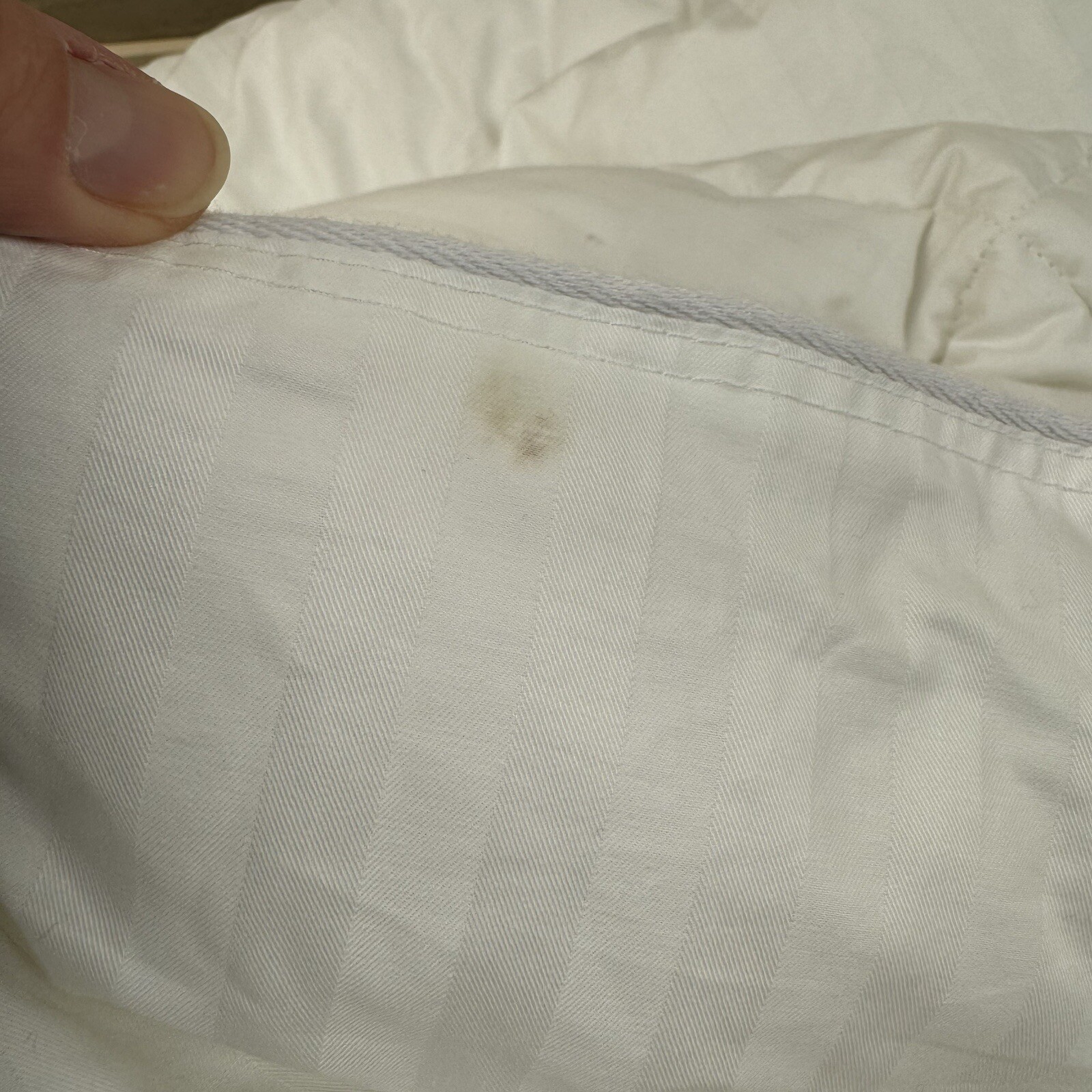 Pottery Barn Hydrocool Moisture Wicking Down Alternative Duvet Insert F/Q Read