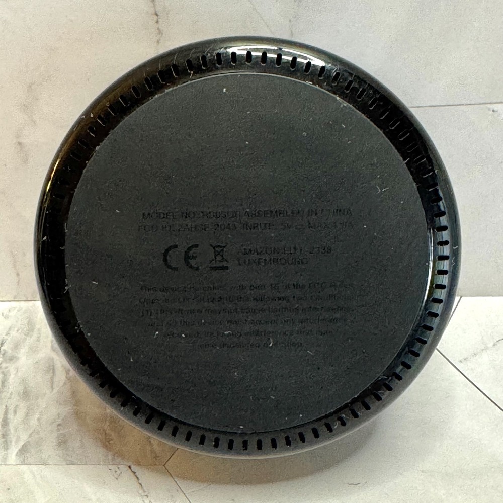 Amazon Echo Dot 2nd Gen Smart Speaker Model RS03QR WORKING No Cord