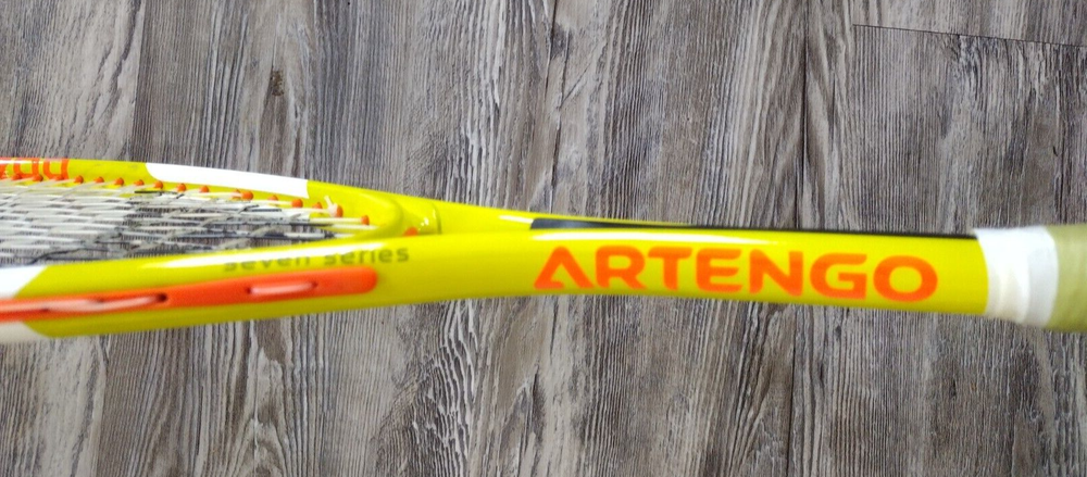 Artengo 700P squash racket with carry bag