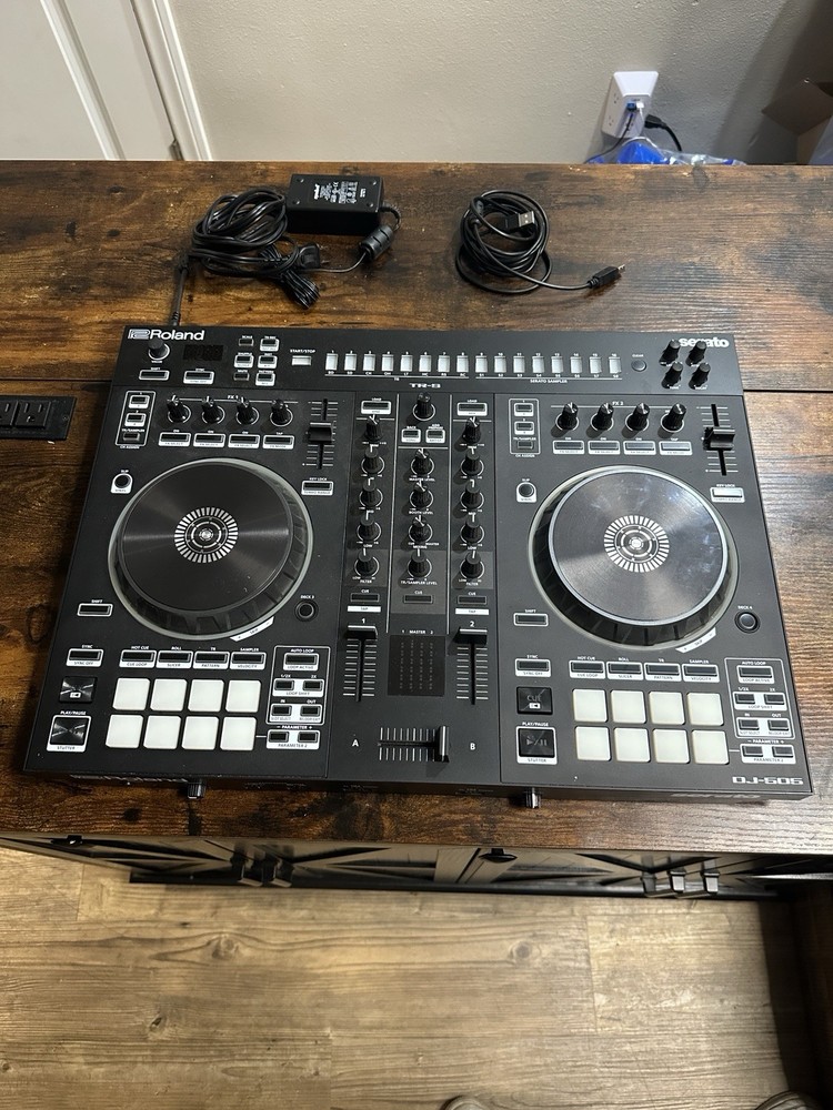 Roland DJ-505 2-Deck Serato DJ Controller with Drum Machine