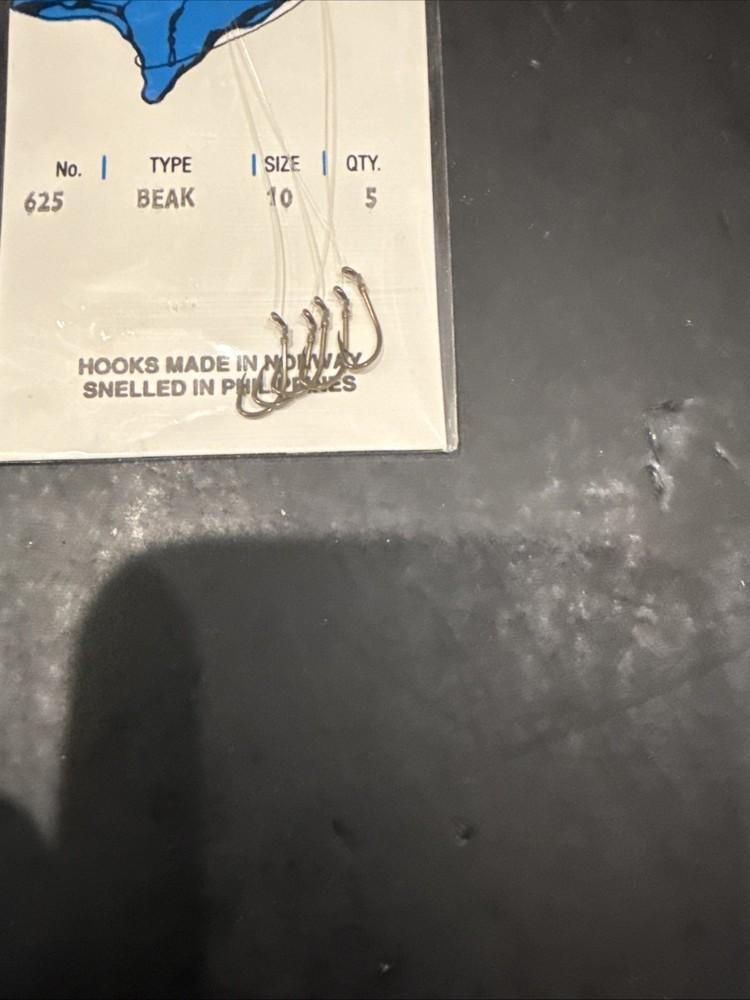 Mustad Snelled Hooks Ref 625 Size 10 Qty 5 Per Pack