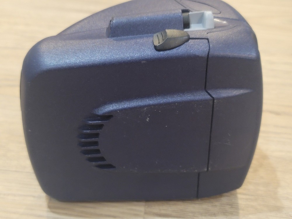 Polaroid One Step Autofocus Instant Camera (Rubber Around Eye Piece Missing)