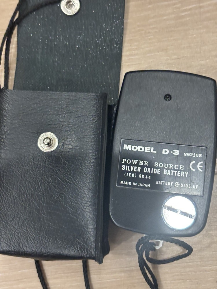 Capital D-3B Analog Light Meter Silver Oxide Battery for Camera with Case