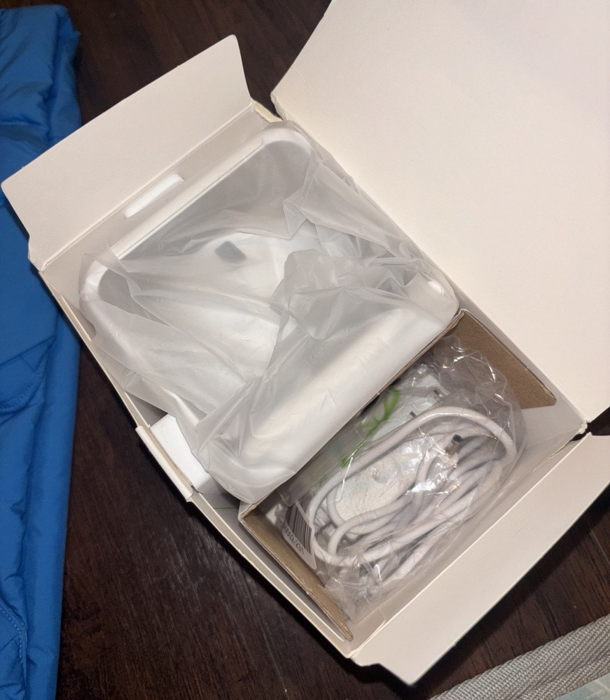 Belkin SoundFORM Charge Bluetooth Speaker + Wireless Charger