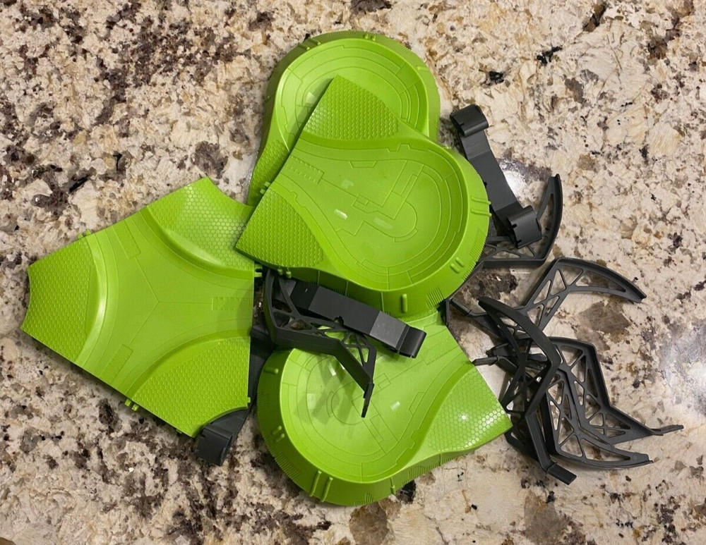 HEXBUG Gladiators Battling Robots Stadium W/ 3 Robots Armor Complete & Works