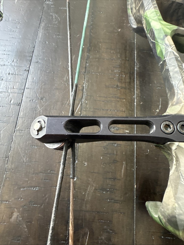 Bowtech Captain Rh 70 Lb Compound Bow