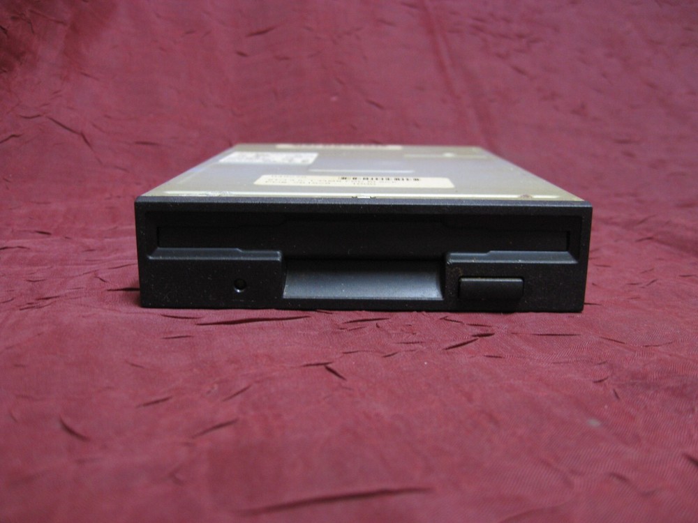 Sony MPF920 3.5" Internal Floppy Drive - Black See Description