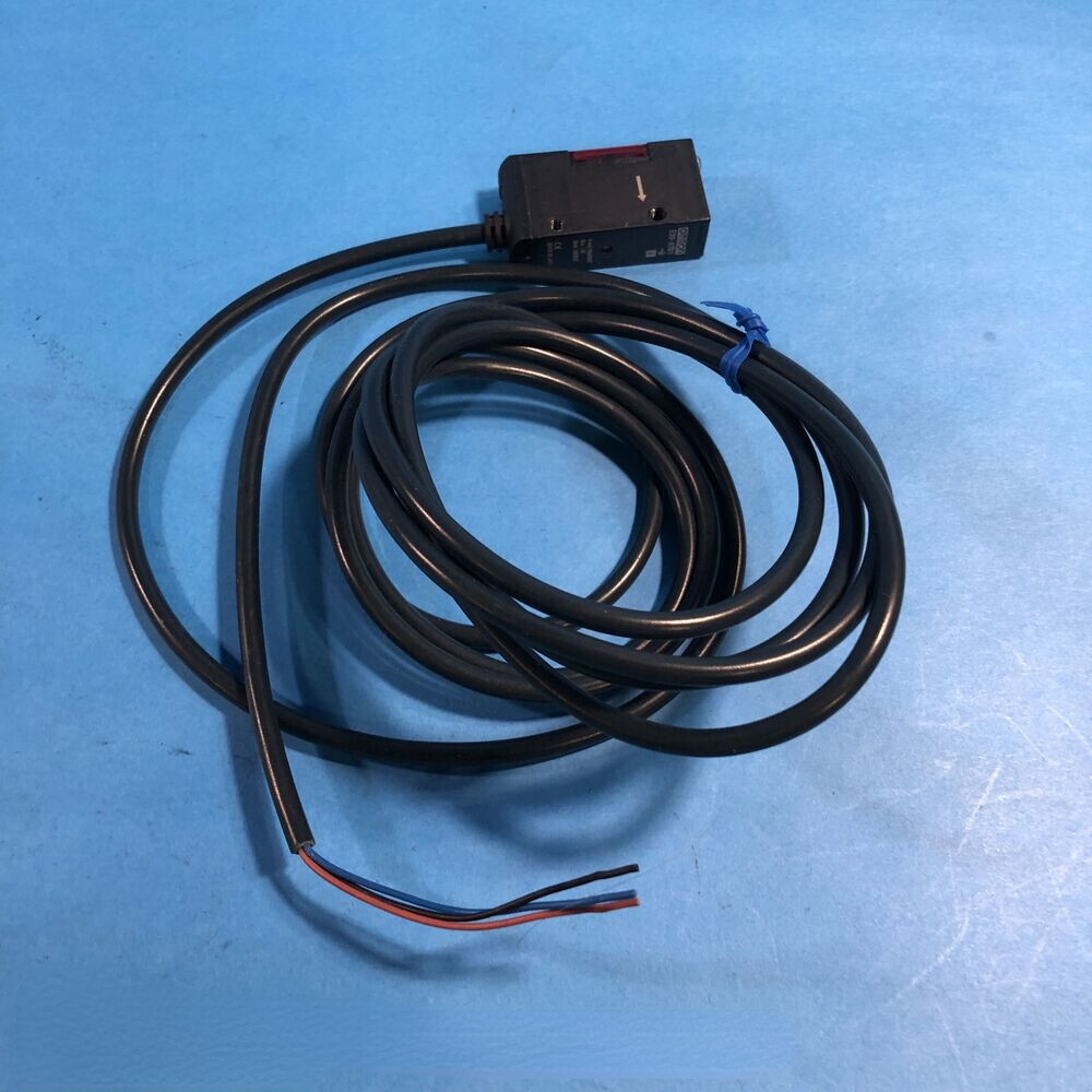Omron E3S-AT81-D Photoelectric Sensor FNIP # #