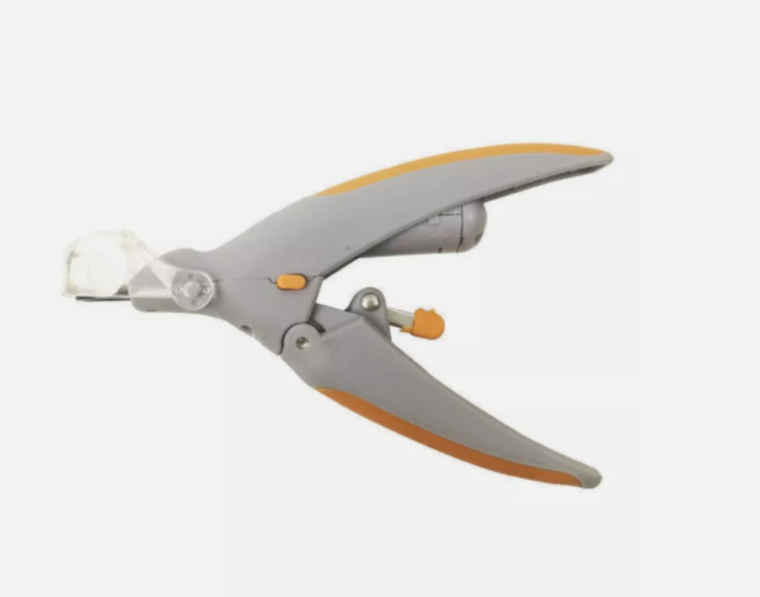 Pet Care Pet Nail Clippers Trimmer with LED Light 5X Magnification for Dogs Cat