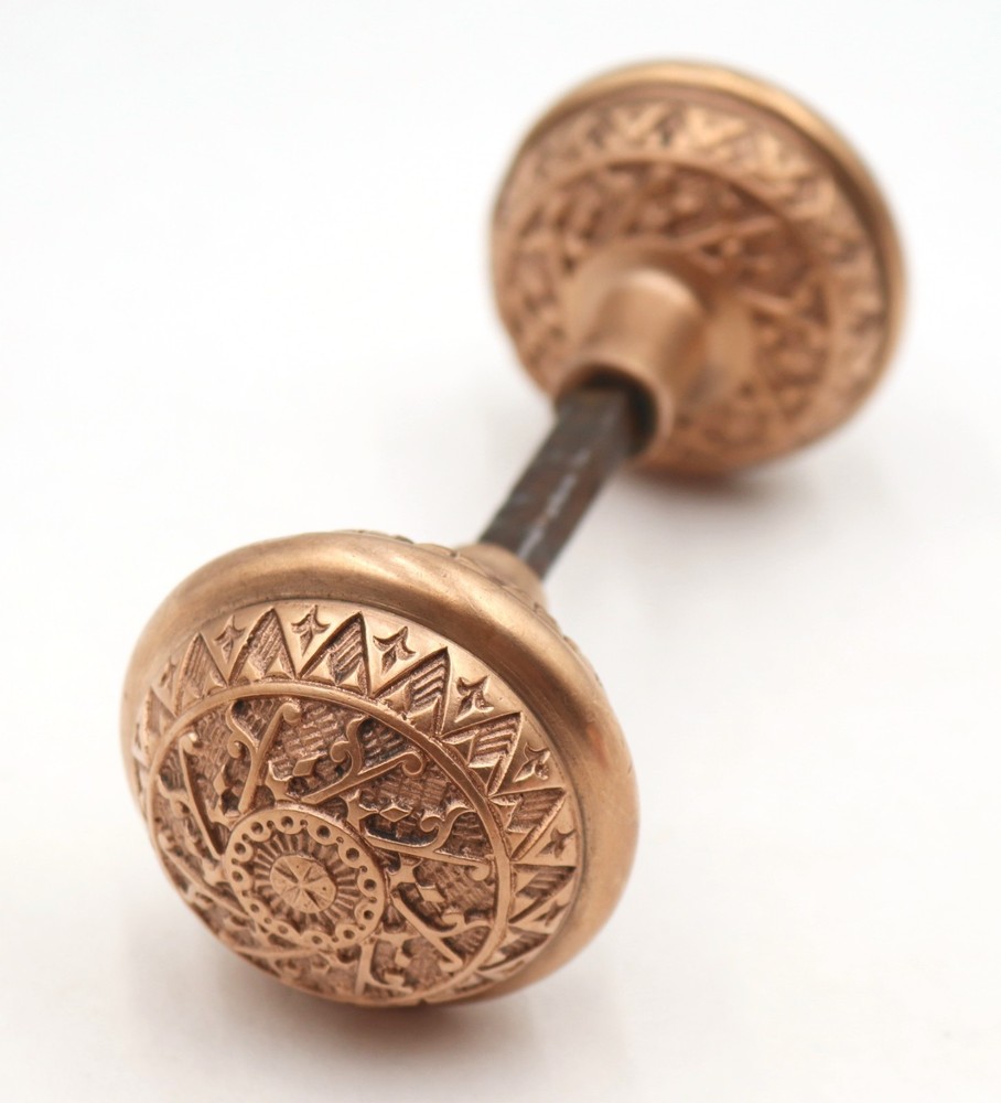 Pair of 1890s Reading Polished Bronze Windsor Door Knobs