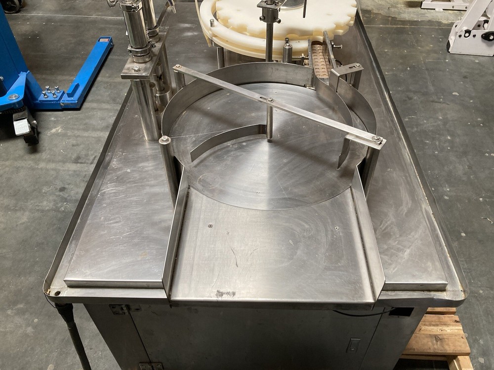 Automatic Bottling Machine - 2oz or 1oz Bottles - Fill and Cap Screw