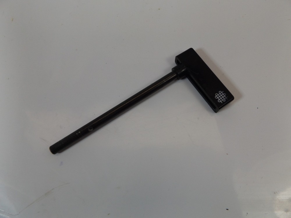 Pfaff sewing machine model 1222 reverse feed control lever