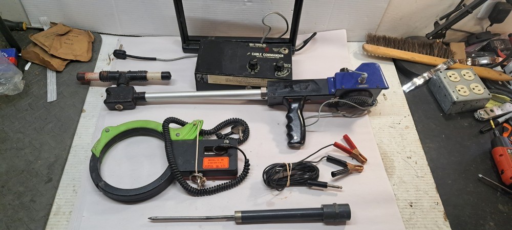 AQUA-TRONICS CABLE COMMANDER MODEL A7 UNTESTED NEEDS BATTERY