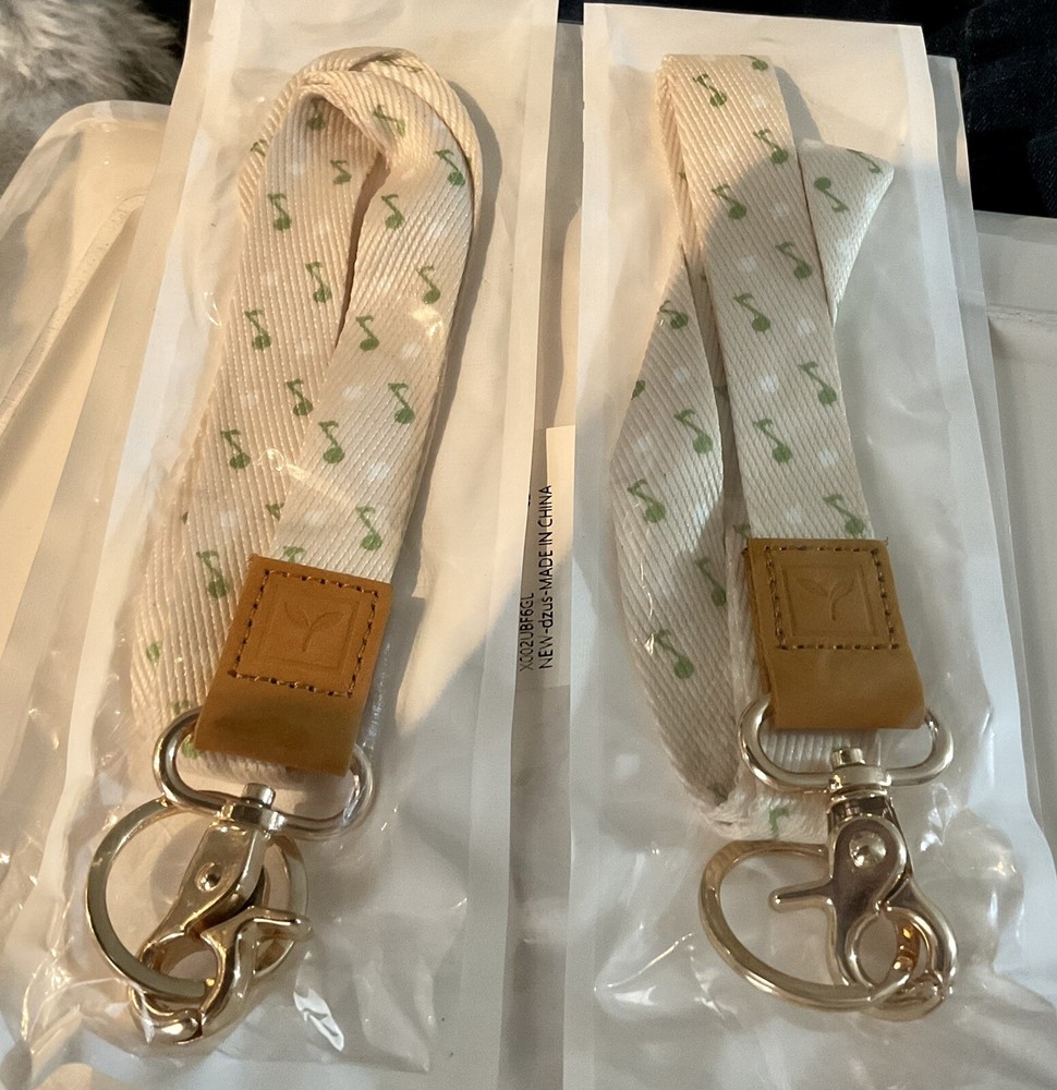 2 lanyards musical notes leather look