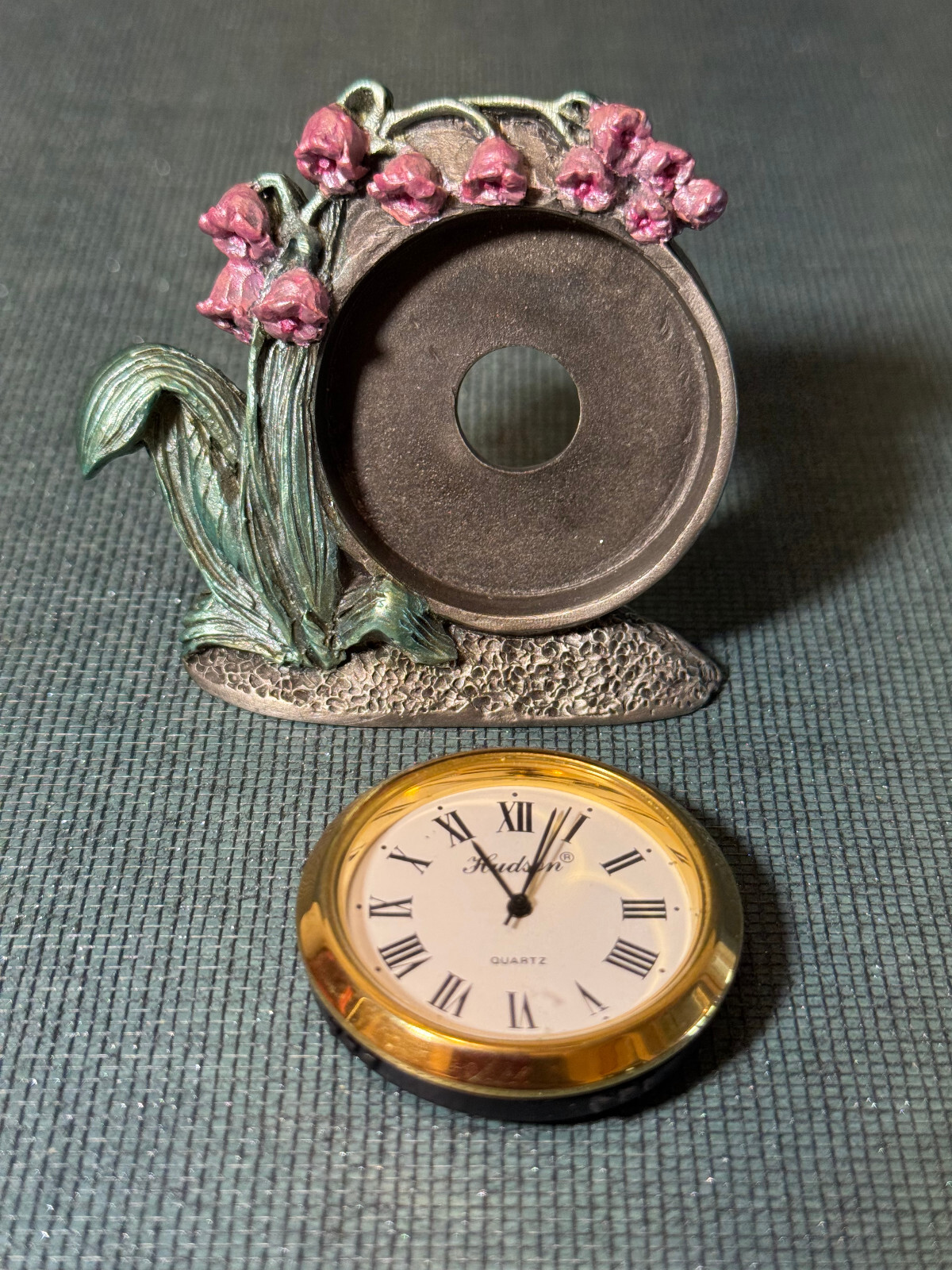 VTG & Rare Lily of the Valley - Hudson - Fine Pewter - Desk/Shelf Clock #3611