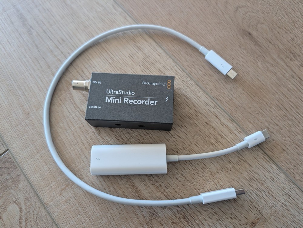 Blackmagic UltraStudio Mini Recorder + Thunderbolt Cables (Intel Macs Only)