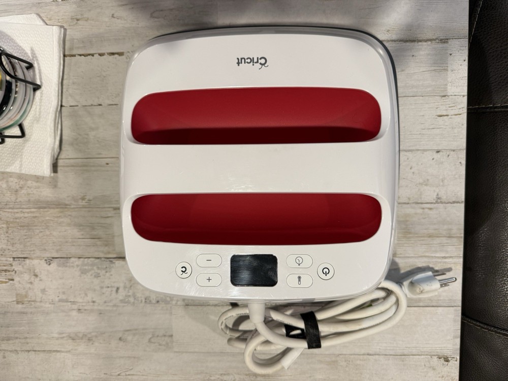 Cricut EasyPress 2 - Heat Press Machine   Raspberry, 12" x 10"