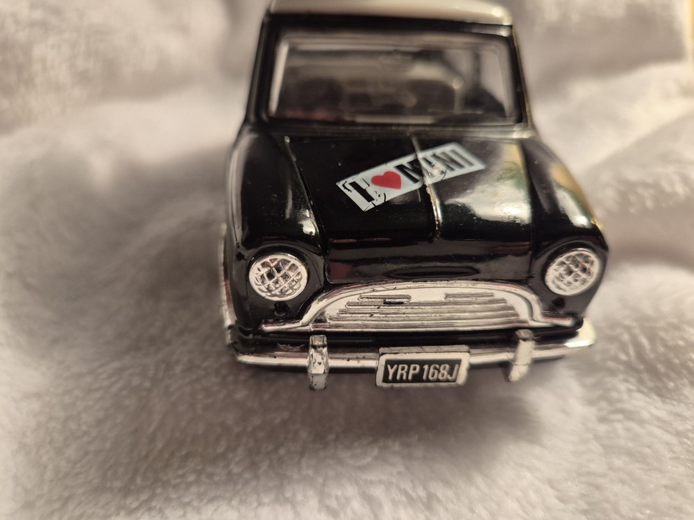 Mini Cooper Scale Model Car Retro Desk Clock - Black