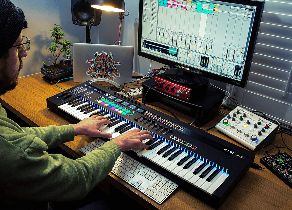 Novation SL MkIII MIDI and CV Keyboard Controller with Sequencer - 49 Key