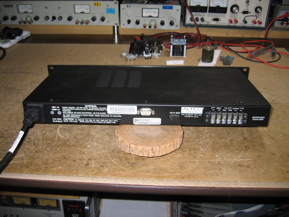 Altec Lansing 8558B 28 Band Multiple EQ Programmable Microaudio Equalizer Rack