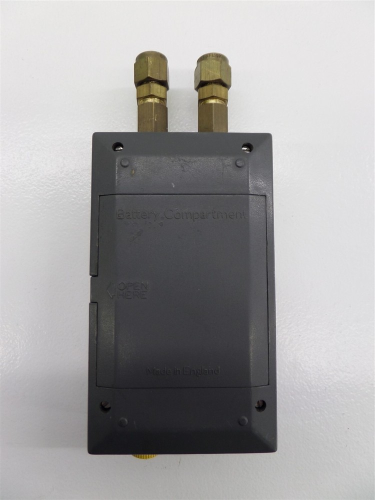 Meriam Instruments E200I Manometer