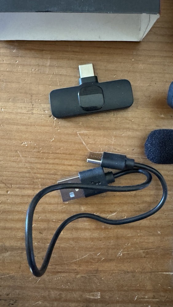 Magic Pop Mics - 2 to 1 Wireless Lavalier Kit