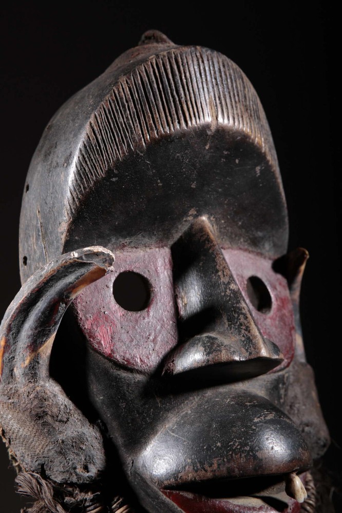 Dan 2222 Mask