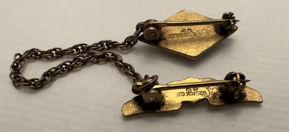 Vintage WW2 USAC PIN WITH CHAIN