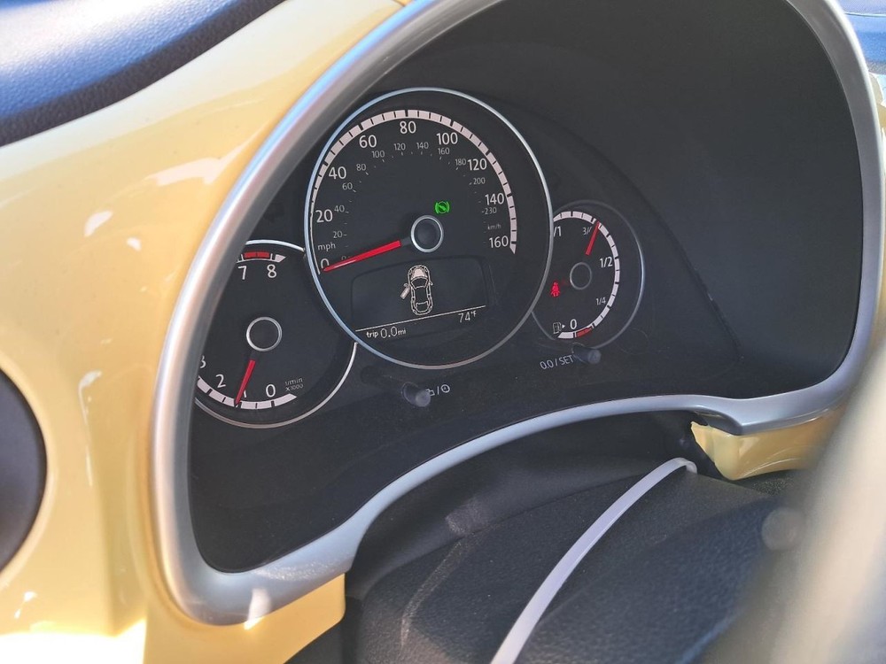 BEETLE 2015 Glove Box 4832147