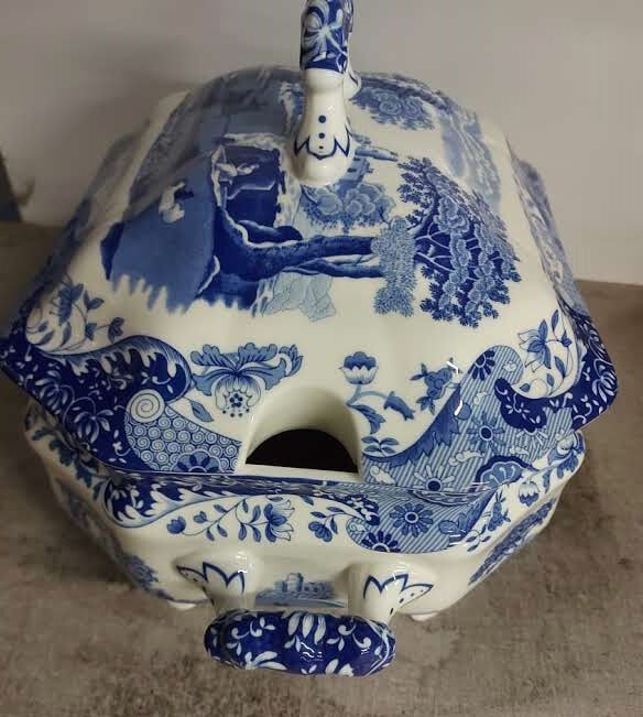Spode Blue Italian stunning Covered soup tureen NO Ladle-----SD154---