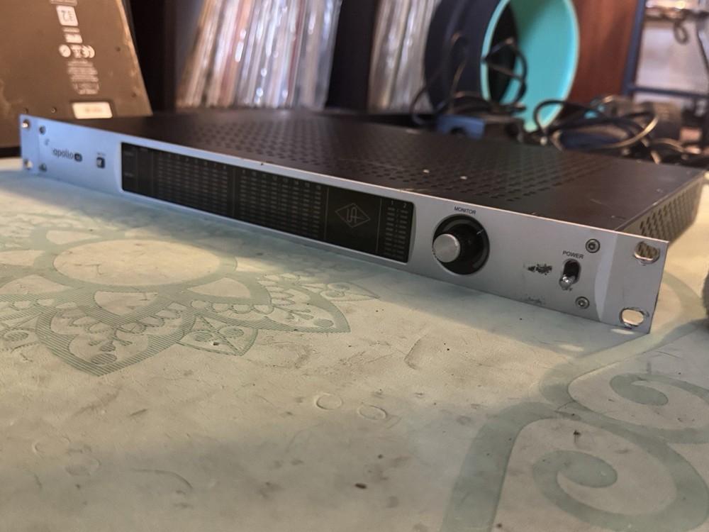 Universal Audio Apollo 16 QUAD MKI Thunderbolt Interface #13341200001932 (Used)