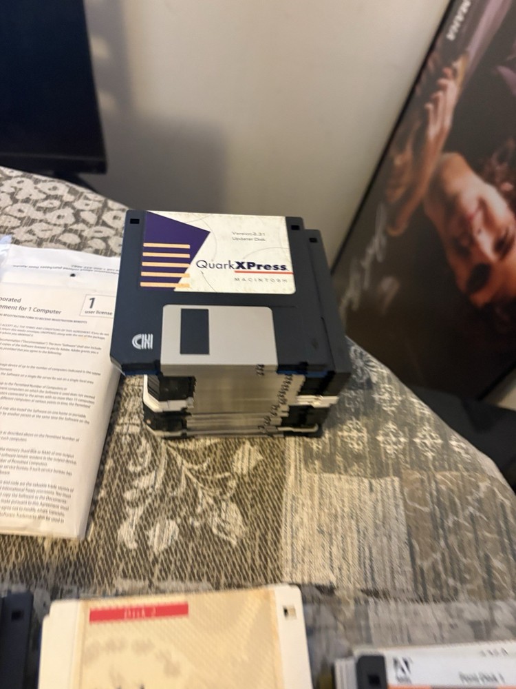 Apple HUGE Disk Lot () Mixed Software UNTESTED