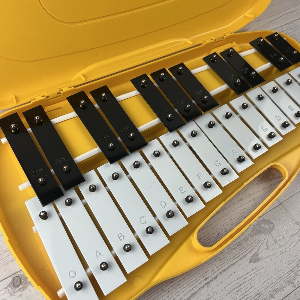 Trophy 25 Note Xylophone (Glockenspiel) with Mallets and Case