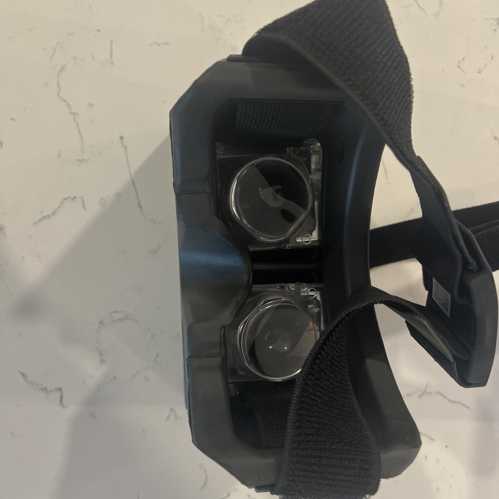 Merge Virtual Reality AR/VR Headset Goggles Portable Wireless Apple Android Used