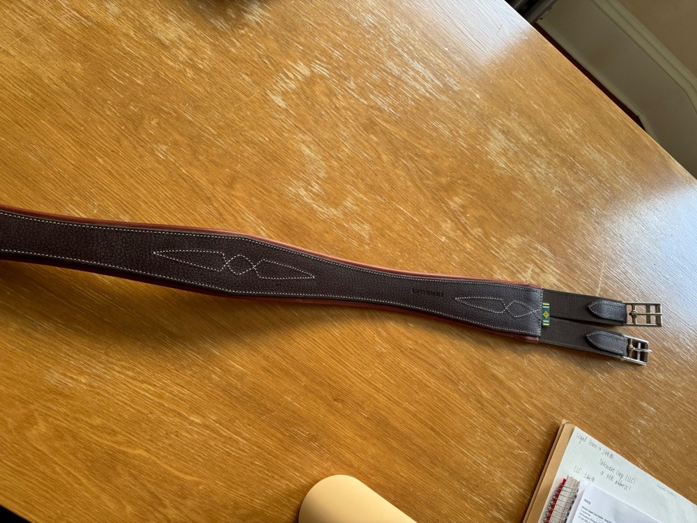 BNWT Devoucoux Allure Hunter Girth - 50" - 125 CM