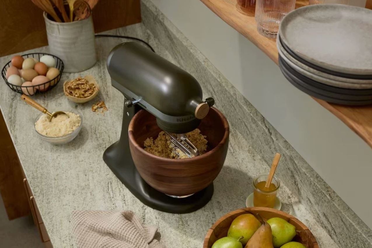 2024 Design Series Evergreen Tilt-Head Stand Mixer