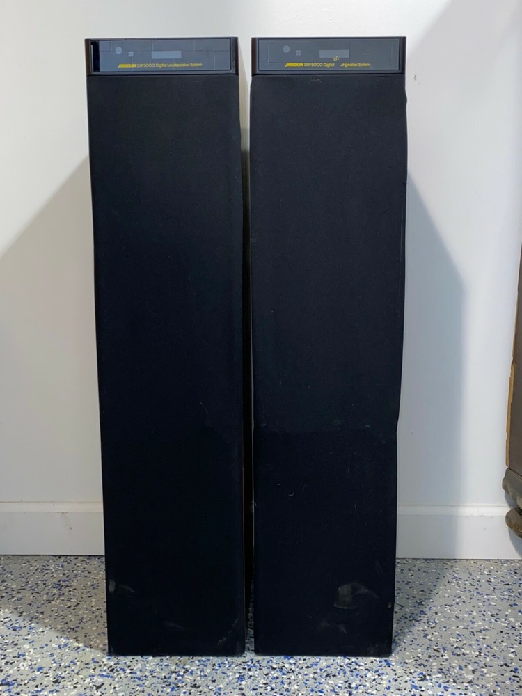 Meridian Multimedia Controller Model 562V and Meridian DSP 5000 Digital Speaker