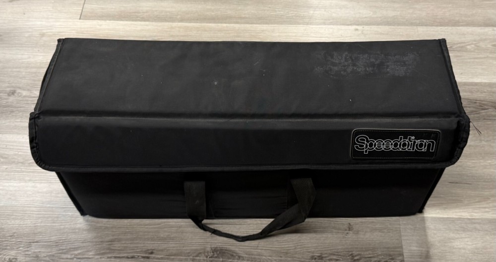 Speedotron 2 Strobe Light With Stand Studio Kit With Travel Case