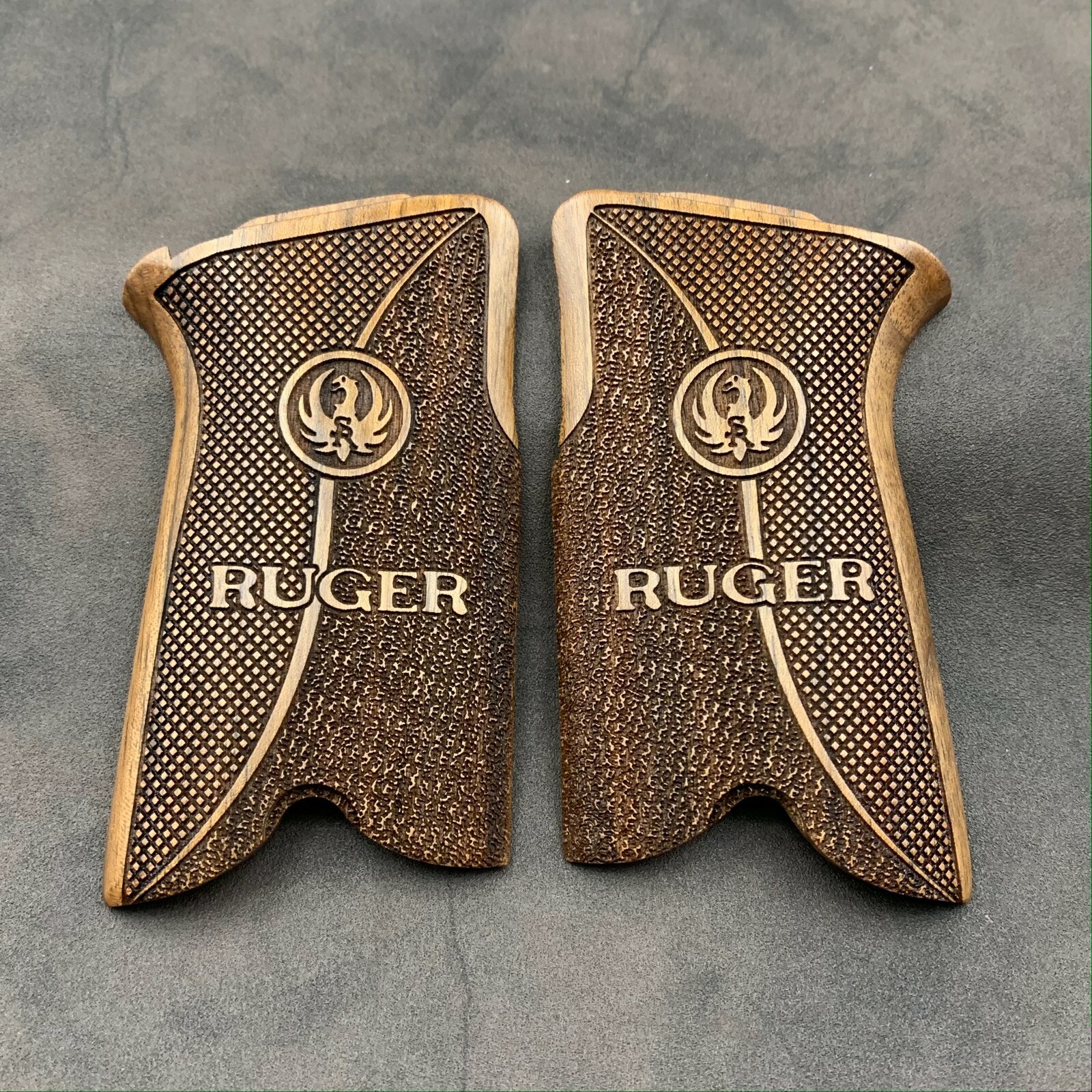 Ruger P85, P89, P90 & P91 Turkish Walnut Wood Grips Handmade. Gritty & Checkered