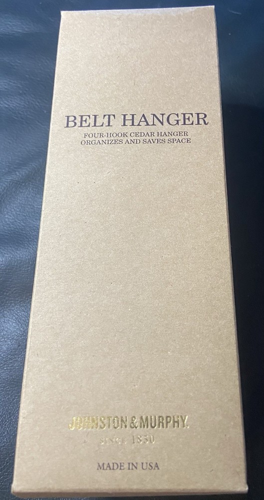 Belt Hanger cedar Johnston & Murphy. New