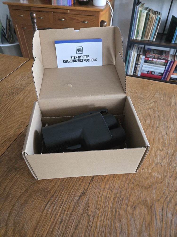 NACS to CCS ADAPTER GM