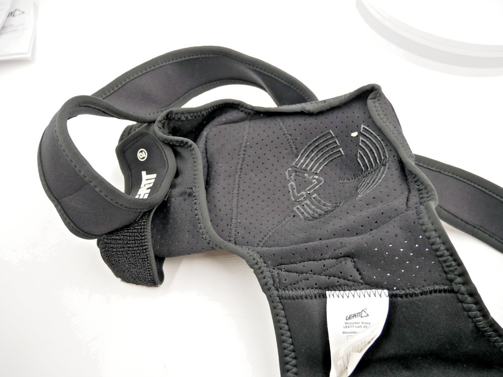 Leatt Left Shoulder Brace Size Small/Medium - 5015800100