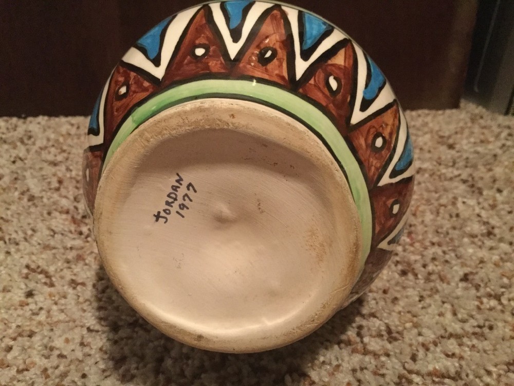 1977 Jordon Pottery Multi Color Vase 9"X 5"