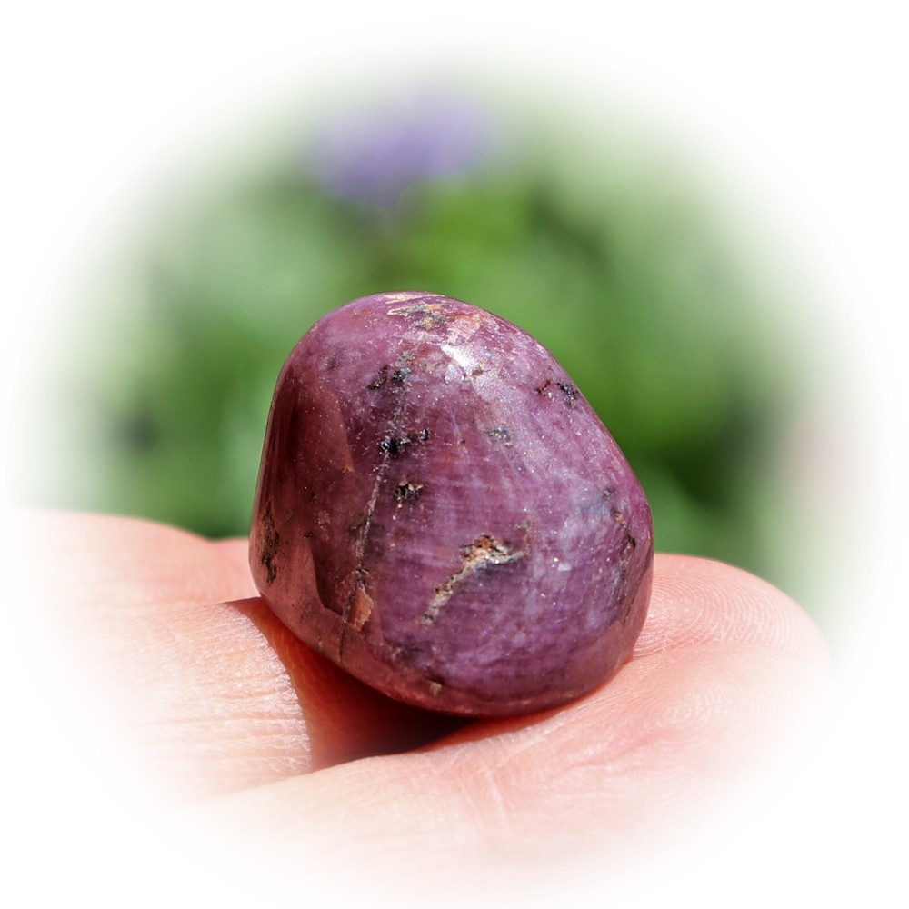 Tumbled Stone: Ruby, Red Corundum from India (RUB610)