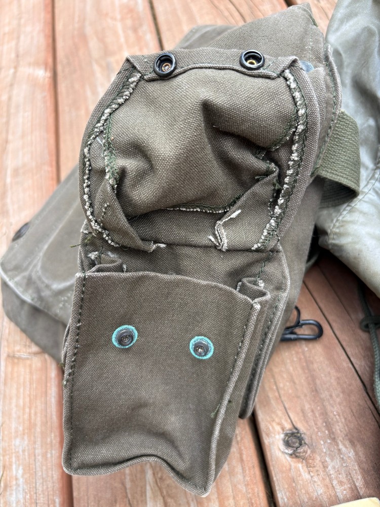 Medium M17A2 Gas Mask - 1980's - Excellent condition.