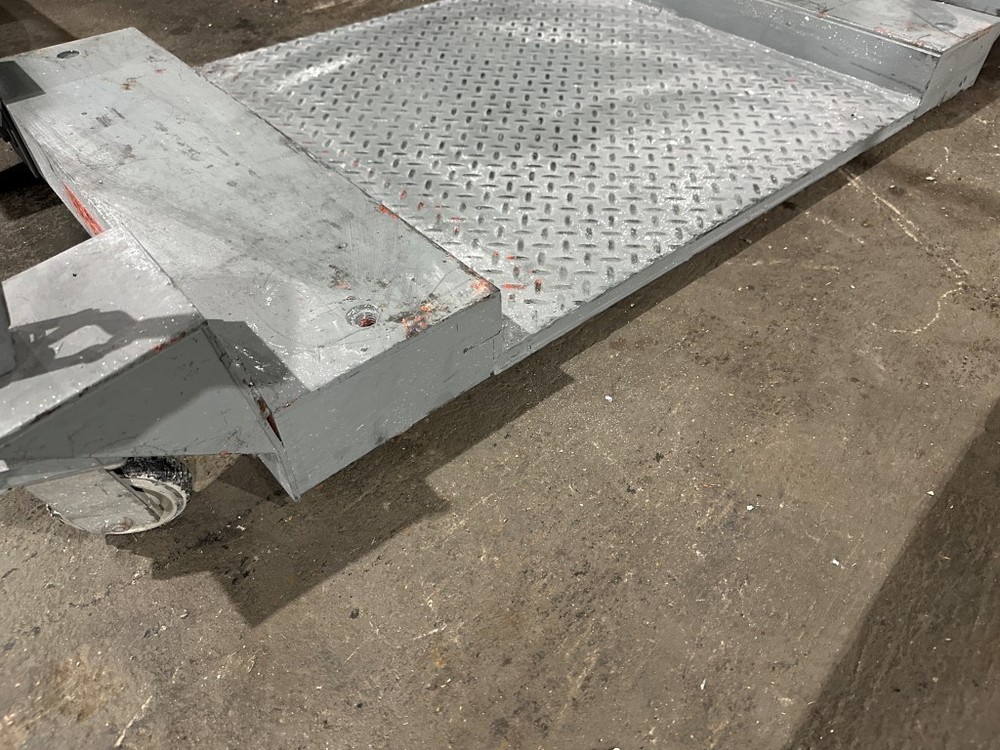 THURMAN / BRECHBUHLER 2000 2,500LBS. PORTABLE DIGITAL SCALE