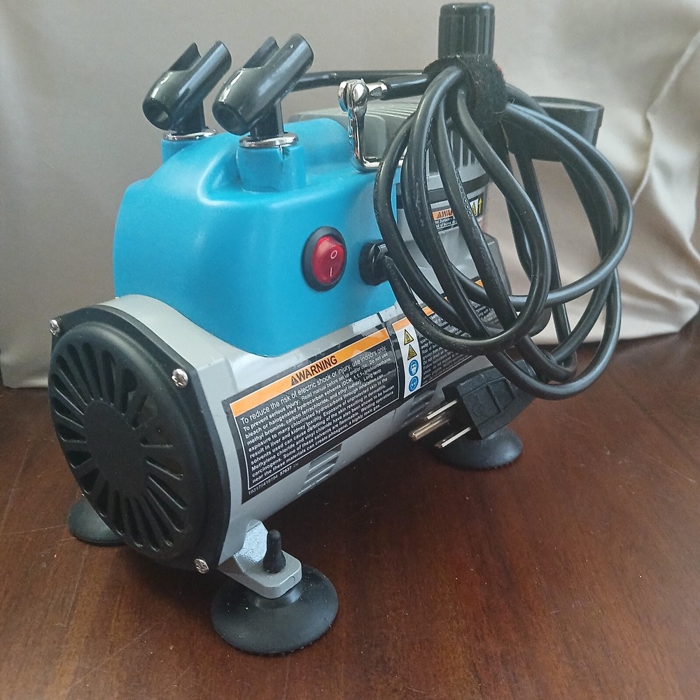 Avanti Airbrush Compressor/Used